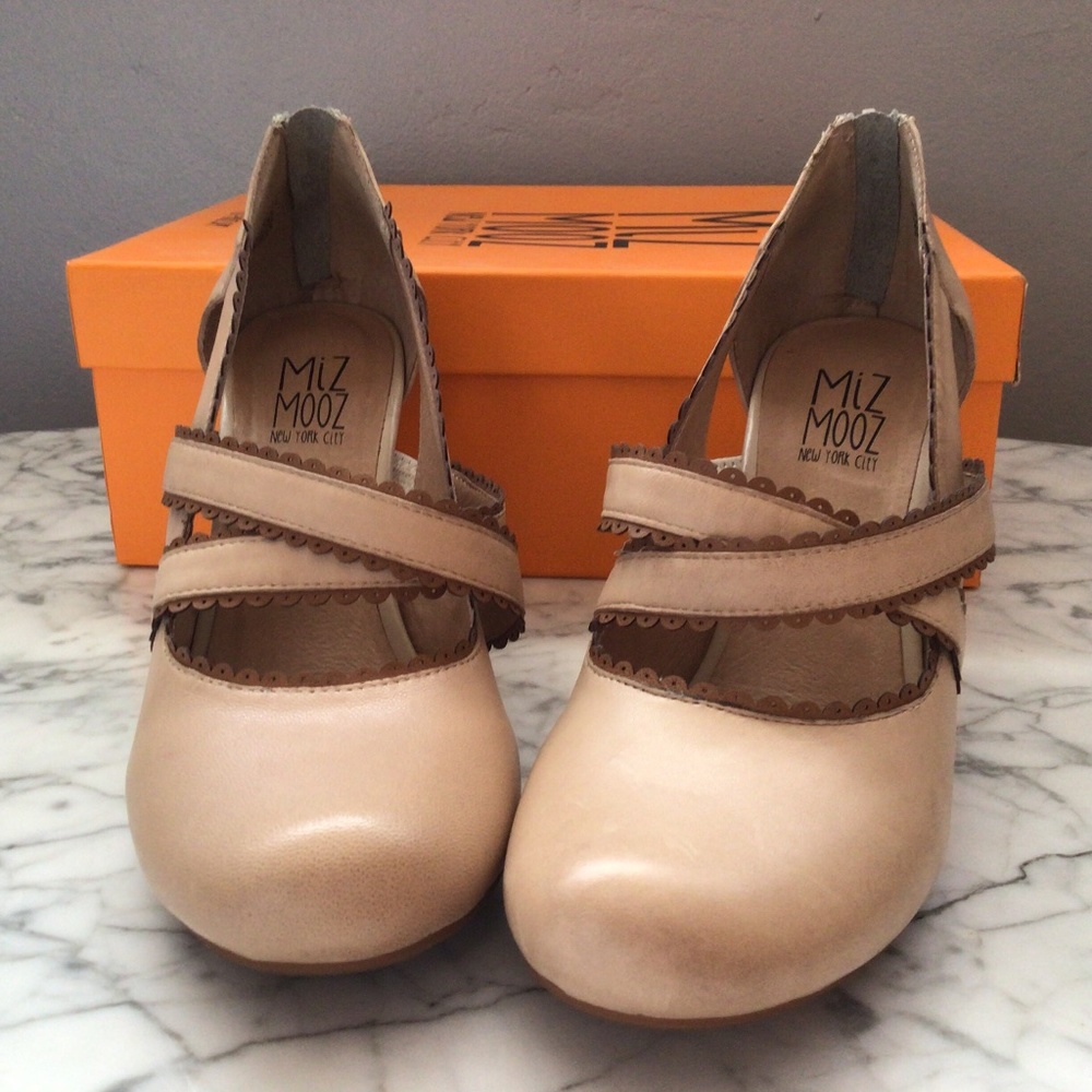 Miz Mooz Shanya Cream Leather Pumps size 7